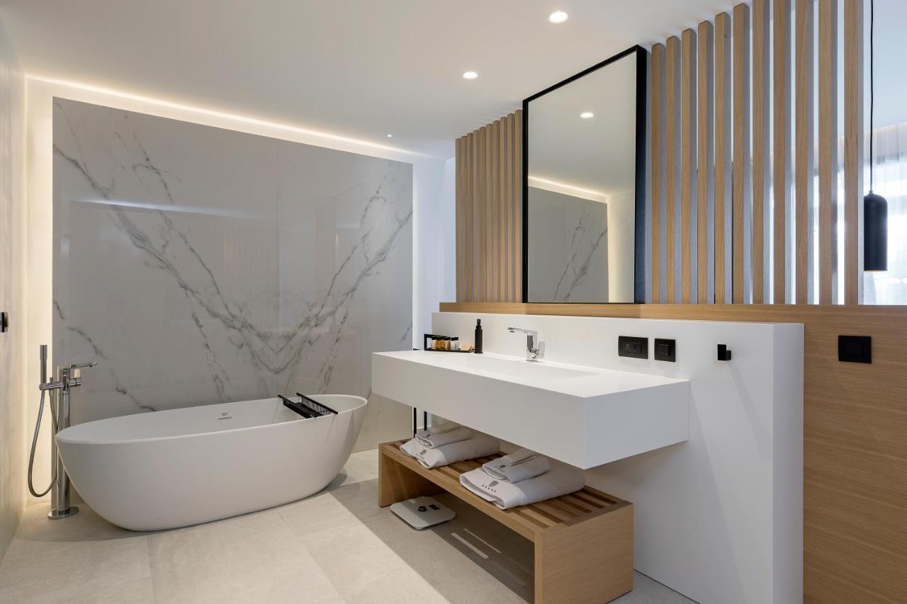 D' Andrea Lagoon All Suites - Adults Only 마르마리 외부 사진 Bathroom