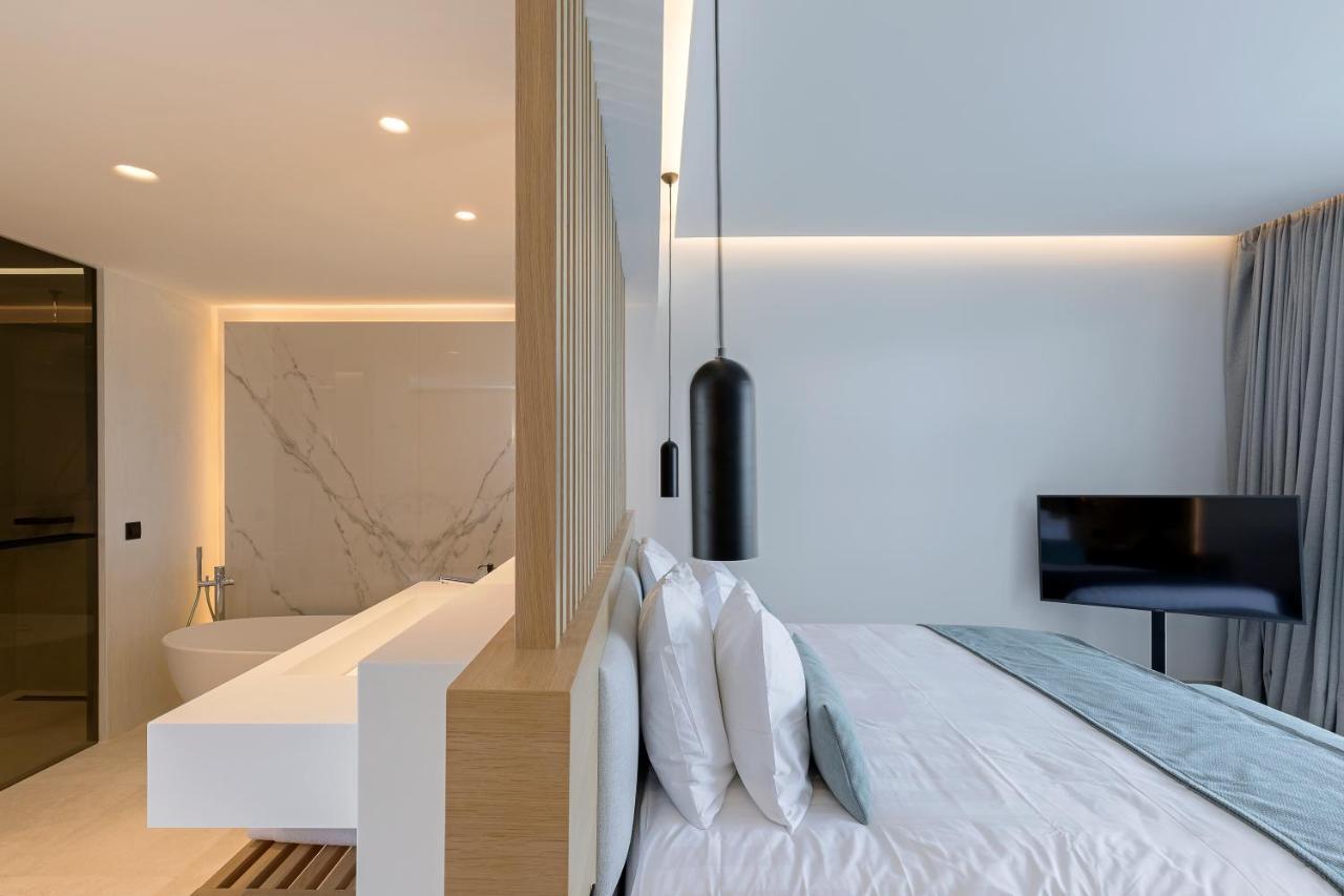 D' Andrea Lagoon All Suites - Adults Only 마르마리 외부 사진 A room at the hotel